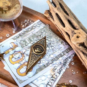 Devils Tears Decor